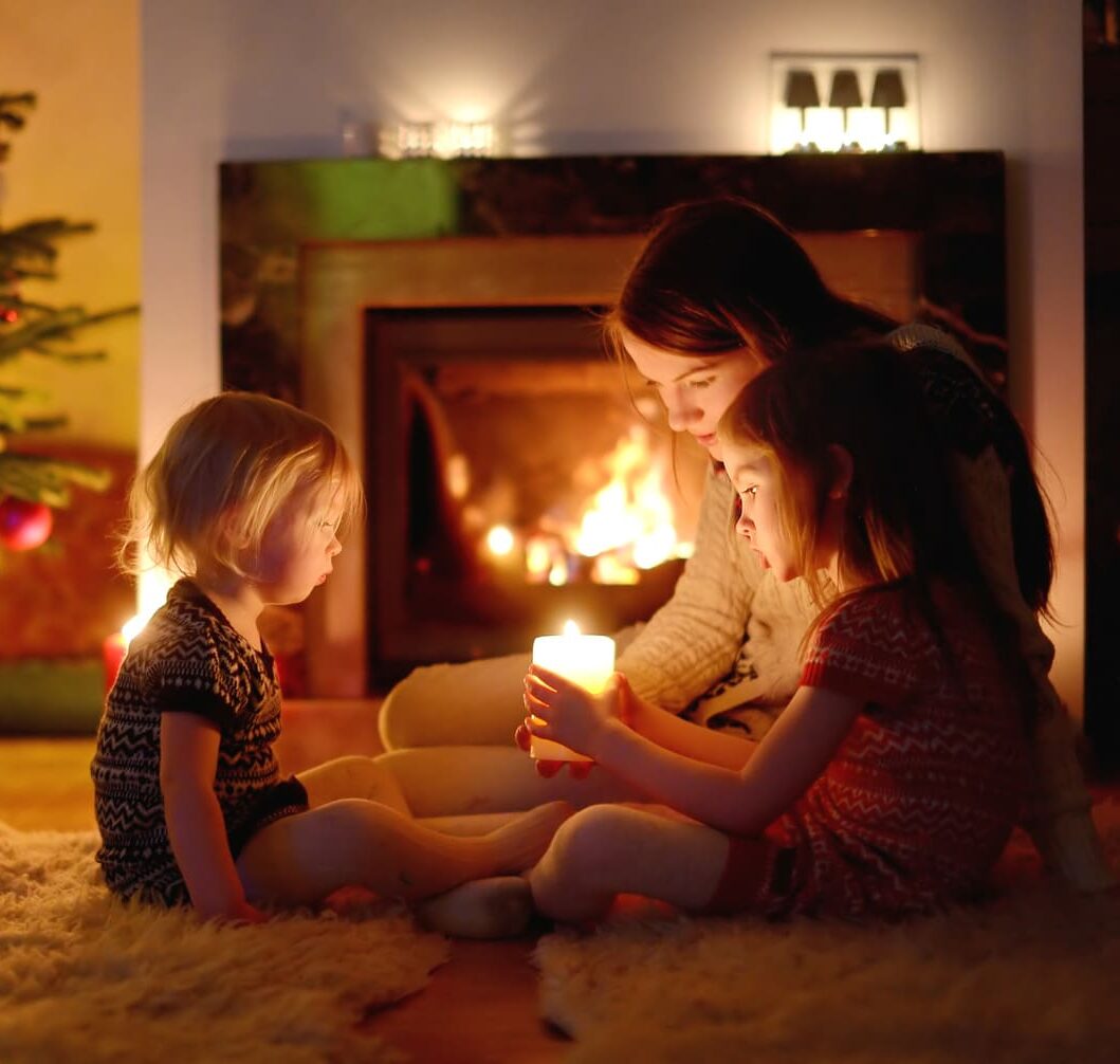 famiglia con candela